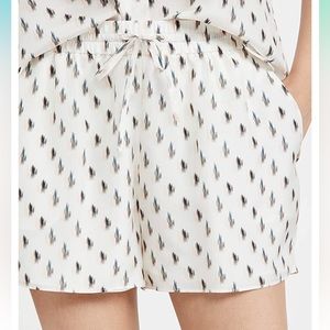 NWT Theory Women's Silk Simple Shorts, Ecru Ikat, Size Medium